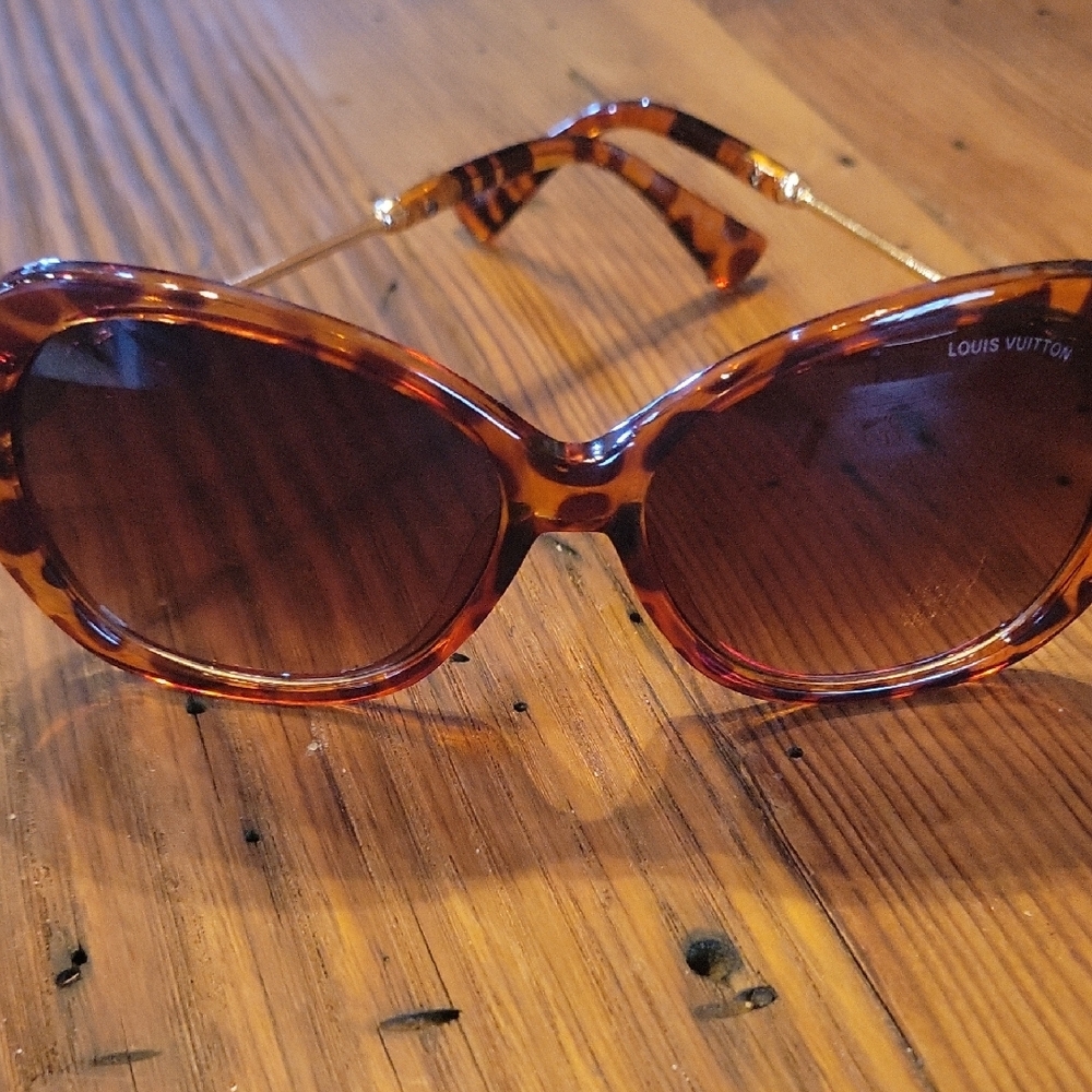 Louis Vuitton Tortoise Shell Sunglasses